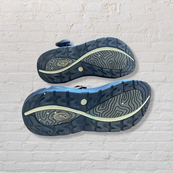 {Chaco} sandals - Picture 4 of 4
